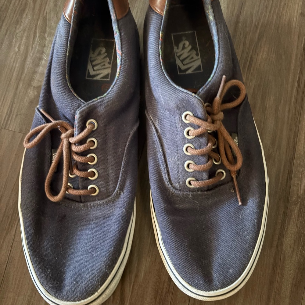 Vans Men's Dark Blue Canvas Sneakers